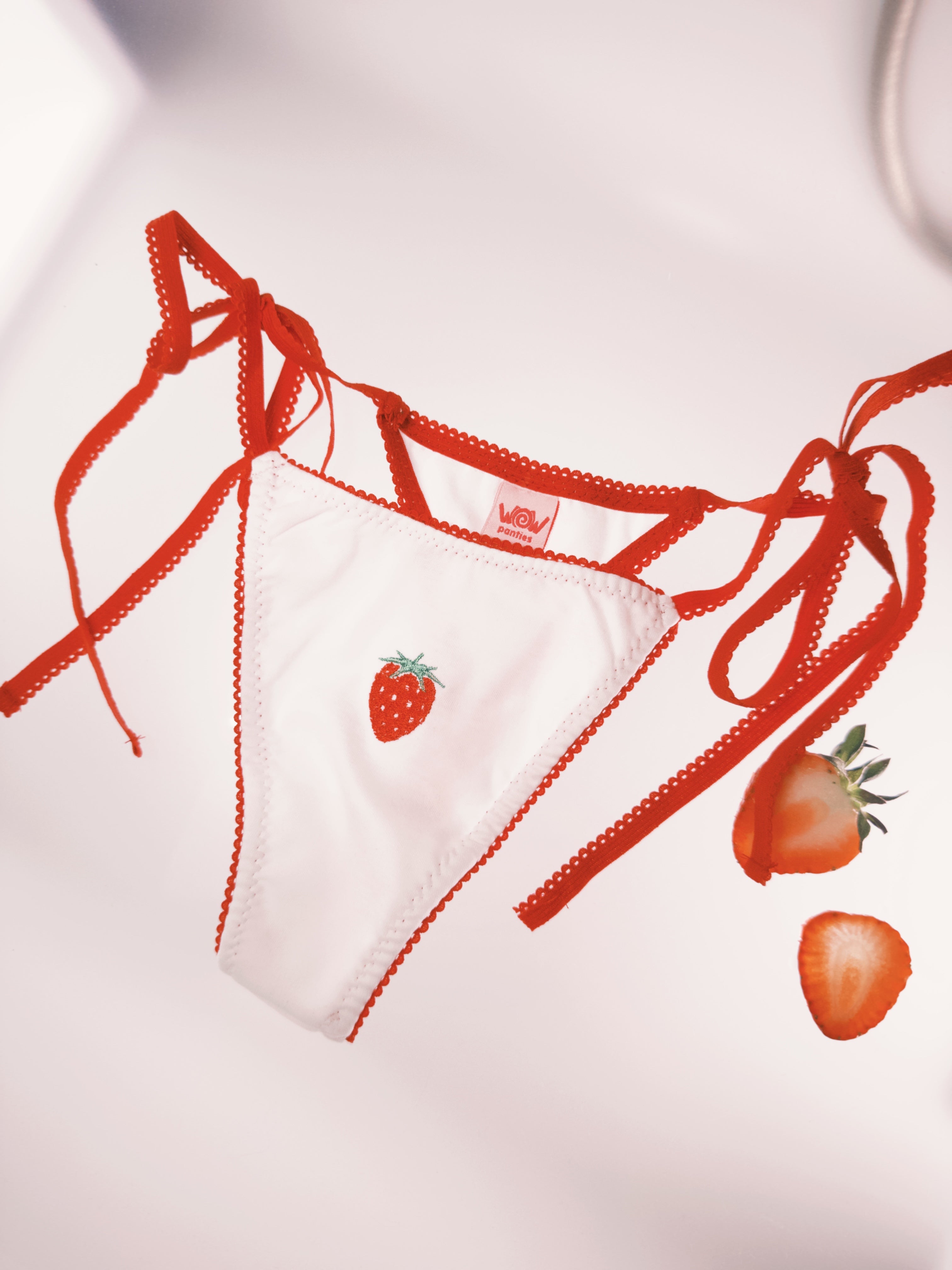 Mandy Strawberries white thongs with ties