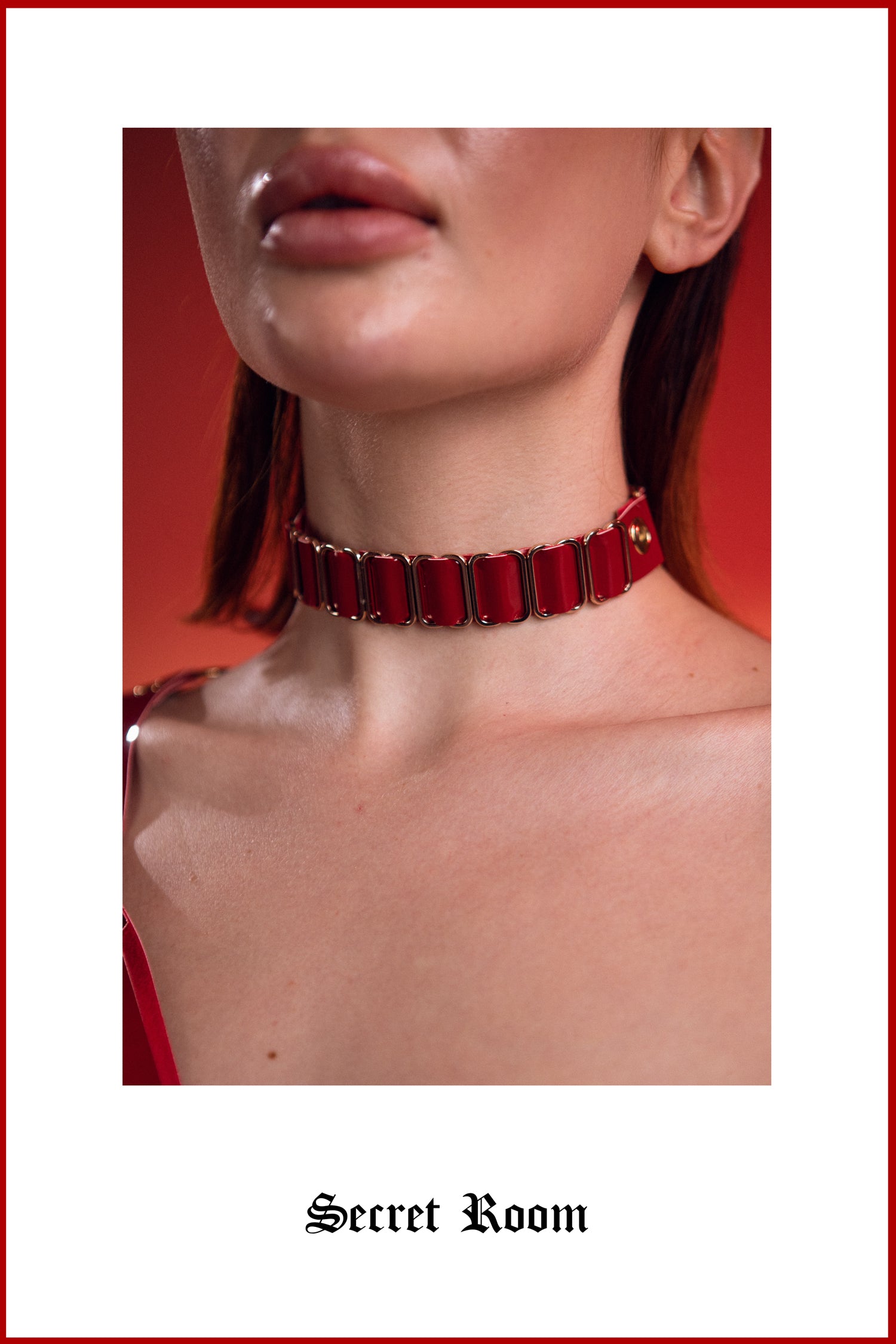 Holly Red choker Secret Room