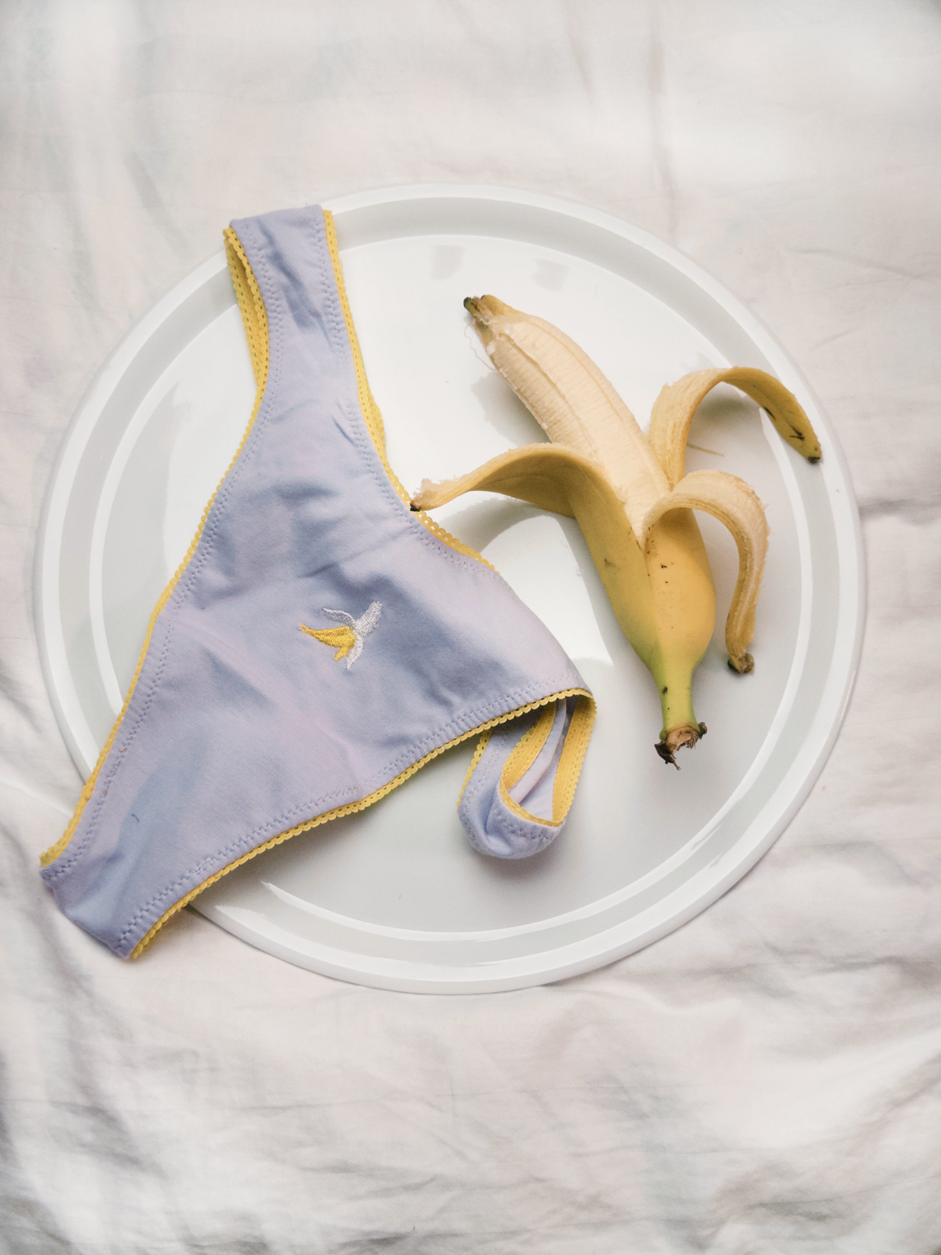 Mandy Banana lavender thongs
